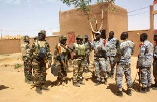 Guerre au Mali : une action kamikaze contre le contingent nigérien déjouée à Menaka (officielle)
