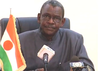 Point de presse du ministre de la Défense Nationale sur les deux attentats terroristes : la situation est sous contrôle à Agadez et à Arlit