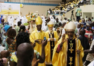 Ordination Episcopale dans l'Archidiocèse de Niamey : Mgr Laurent Djalwana Lompo premier évêque catholique du Niger