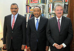 Entrevue de Jean Asselborn avec le Président de la République du Niger, Issoufou Mahamadou, le jeudi 16 mai 2013 à Luxembourg
