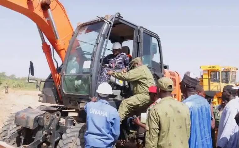 autosuffisance alimentaire le programme grande irrigation demarre a niamey avec 320 hectares cibles