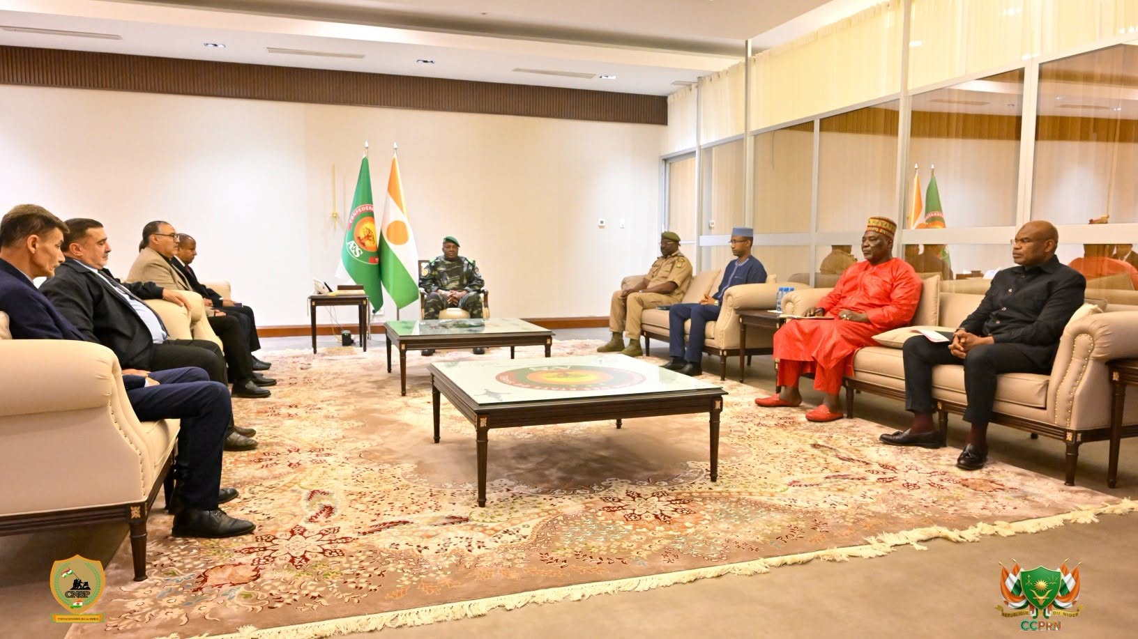niger algerie le general tiani recoit lambassadeur dalgerie et une delegation dexperts