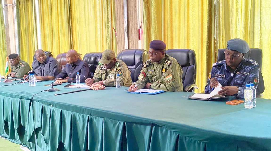 niger la vente de carburant suspendue de 21 h a 6 h sauf dans les stations de permanence