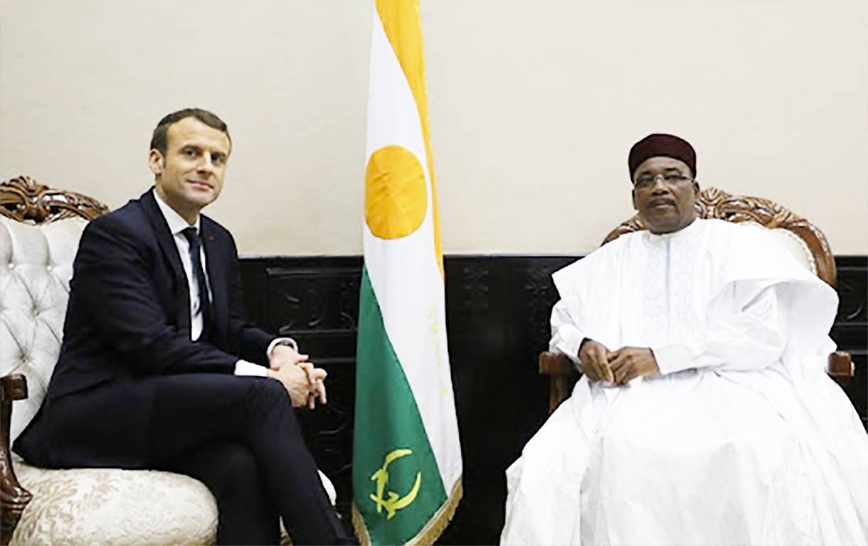 Mahamadou Issoufou Emmanuel Macron