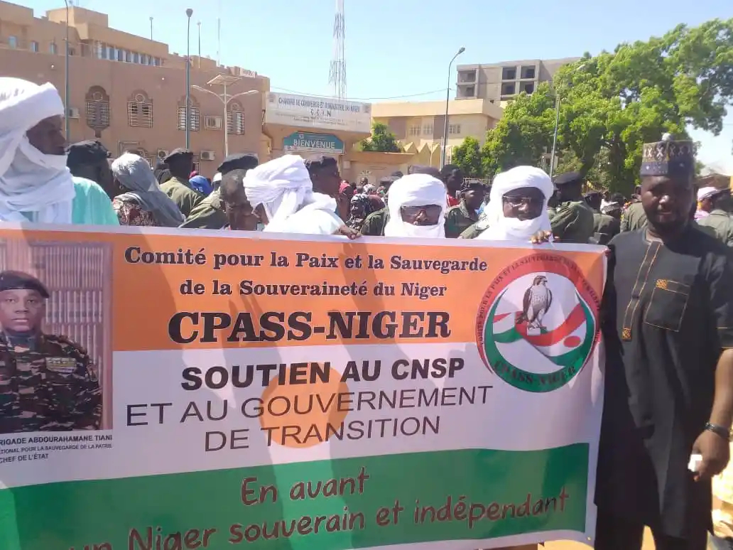 grande mobilisation a niamey le peuple nigerien soutient fermement le cnsp