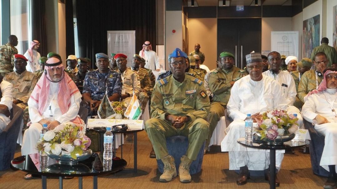 la coalition islamique militaire contre le terrorisme cimct clot son programme specialise sur les centres dintegration et de rehabilitation des extremistes a niamey 1