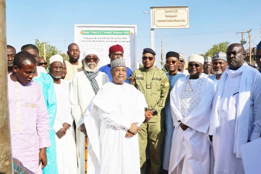 niamey lancien rond point sapeurs pompiers baptise rond point lieutenant colonel moussa sala