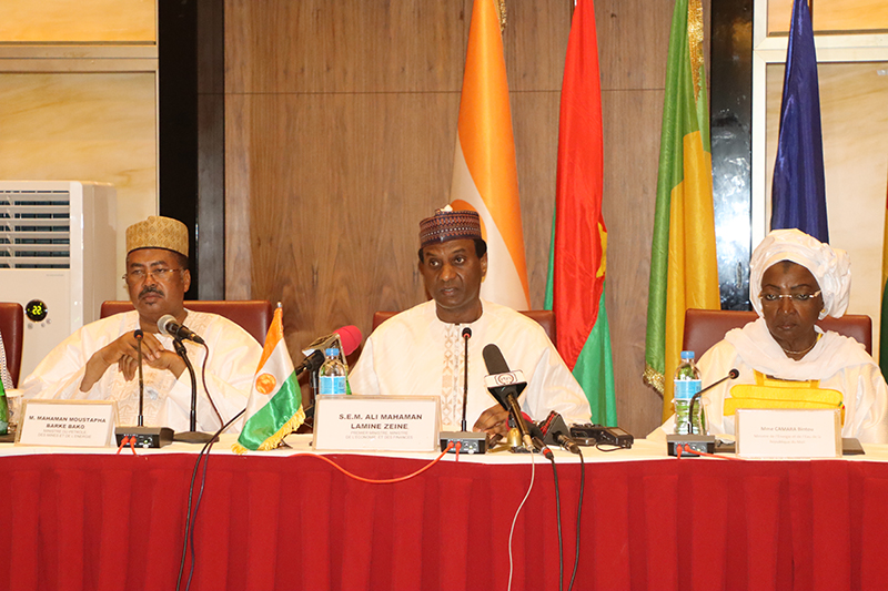 reunion des ministres en charges de lenergie du mali du burkina faso du togo du tchad