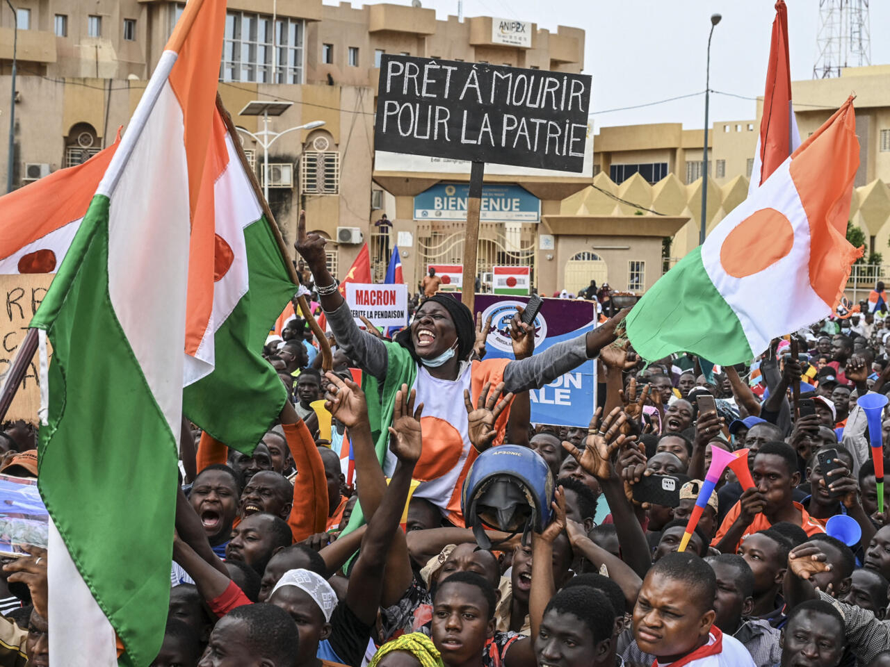 situation sociopolitique au niger les premiers pas difficiles de la refondation